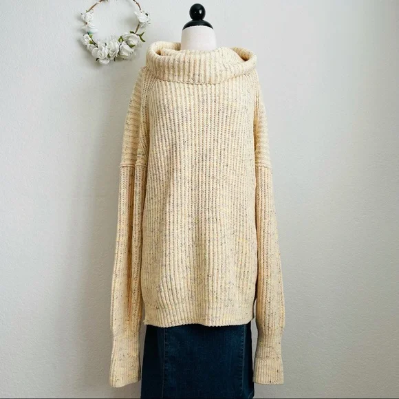 Free People Oversized Pullover Sweater - Picture 8 of 14